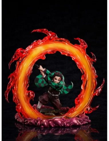 Demon Slayer: Kimetsu no Yaiba Estatua 1/8 Tanjiro Kamado 28 cm