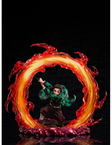 Demon Slayer: Kimetsu no Yaiba Estatua 1/8 Tanjiro Kamado 28 cm