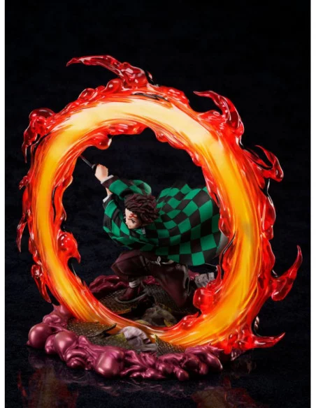 Demon Slayer: Kimetsu no Yaiba Estatua 1/8 Tanjiro Kamado 28 cm