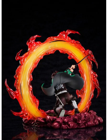 Demon Slayer: Kimetsu no Yaiba Estatua 1/8 Tanjiro Kamado 28 cm