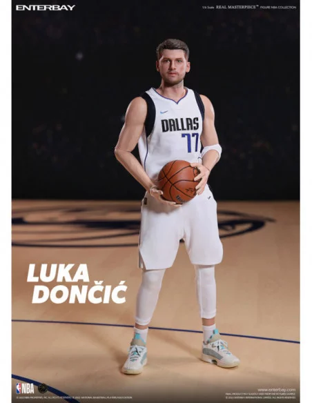 NBA Collection Figura Real Masterpiece 1/6 Luka Doncic 30 cm