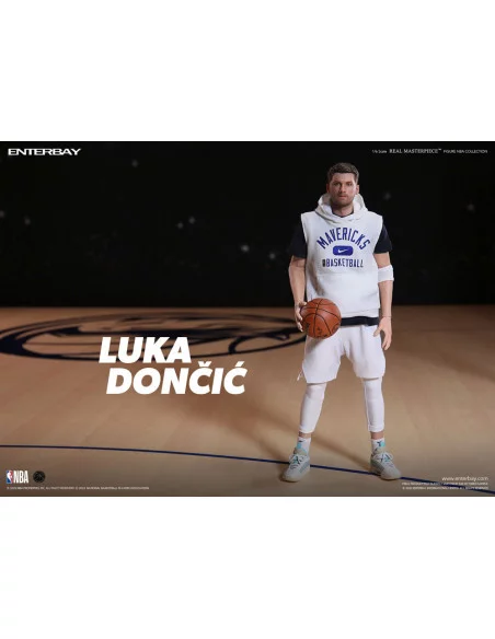 NBA Collection Figura Real Masterpiece 1/6 Luka Doncic 30 cm