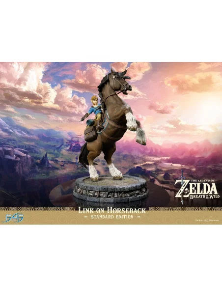 The Legend of Zelda Breath of the Wild Estatua Link on Horseback 56 cm