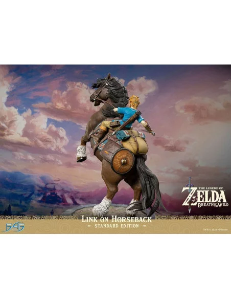 The Legend of Zelda Breath of the Wild Estatua Link on Horseback 56 cm