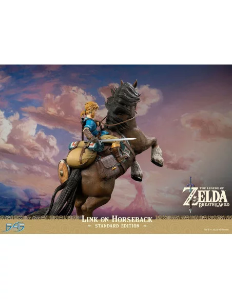 The Legend of Zelda Breath of the Wild Estatua Link on Horseback 56 cm