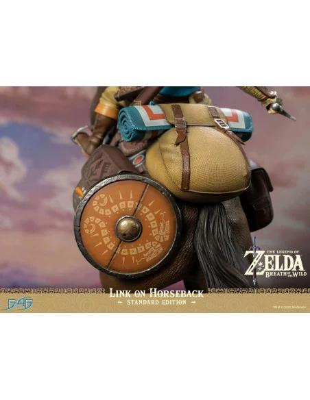 The Legend of Zelda Breath of the Wild Estatua Link on Horseback 56 cm