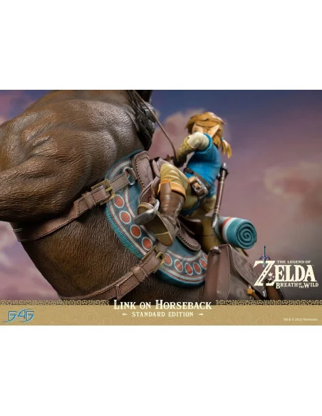 The Legend of Zelda Breath of the Wild Estatua Link on Horseback 56 cm