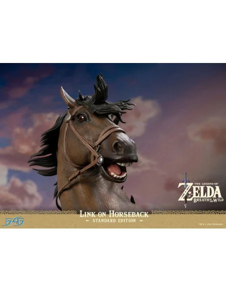 The Legend of Zelda Breath of the Wild Estatua Link on Horseback 56 cm