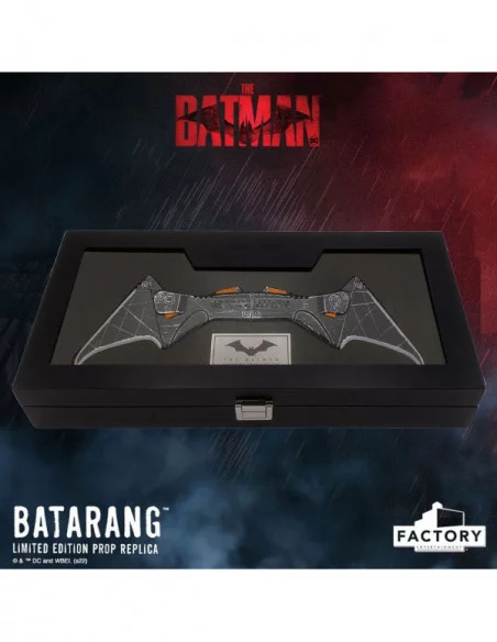 The Batman Réplica 1/1 Batarang Limited Edition 36 cm