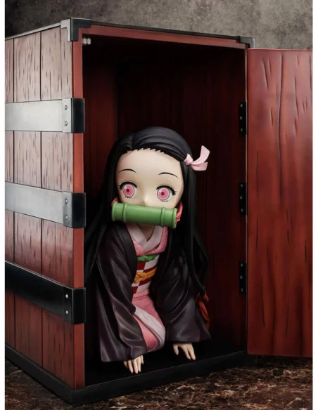 Demon Slayer: Kimetsu no Yaiba Estatua Big Size Nezuko in a Box 44 cm