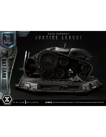 Zack Snyder's Justice League Diorama Museum Masterline Bat-Tank 36 cm