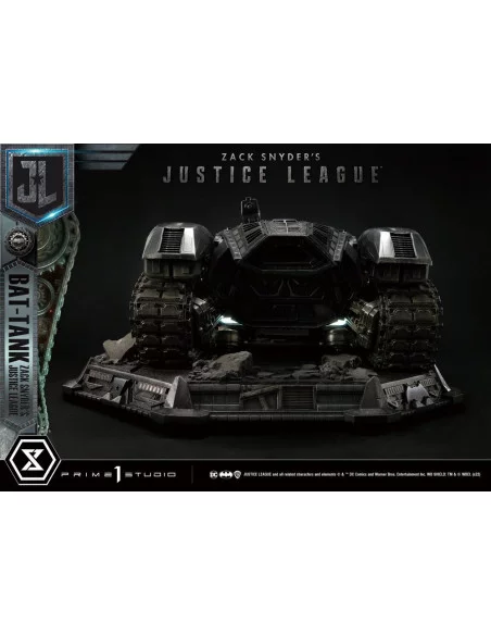 Zack Snyder's Justice League Diorama Museum Masterline Bat-Tank 36 cm