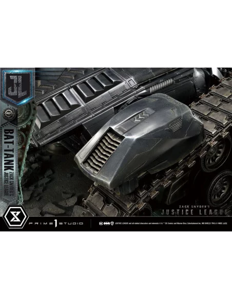 Zack Snyder's Justice League Diorama Museum Masterline Bat-Tank 36 cm