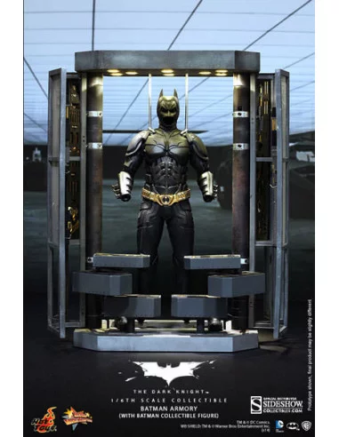 es::The Dark Knight: Batman Armory With Batman. Figura Y Diorama 1/6 Hot Toys