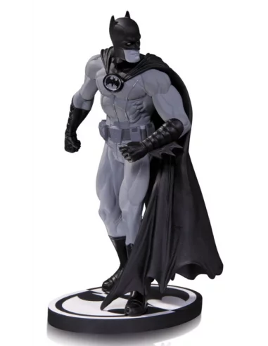 Batman Black & White Estatua Gary Frank-10